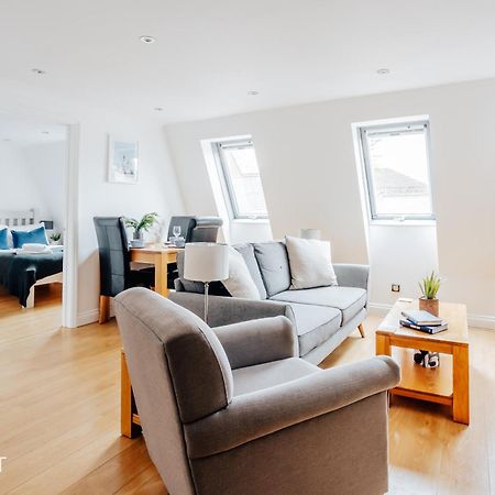 Central 3 Bed Apartment At Regents Court, Newbury Newbury  Luaran gambar