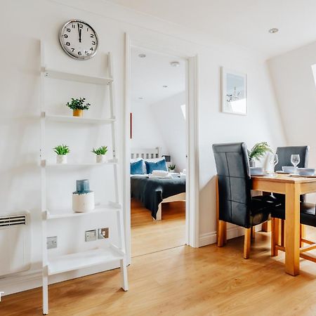 Central 3 Bed Apartment At Regents Court, Newbury Newbury  Luaran gambar